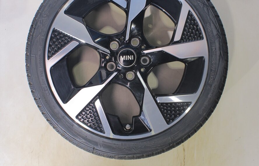 Mini Mini F65 / F66 F67 One / Cooper / Cooper D / Cooper S 958 18 Zoll Felgen Vredestein Winterkompletträder Neu Original