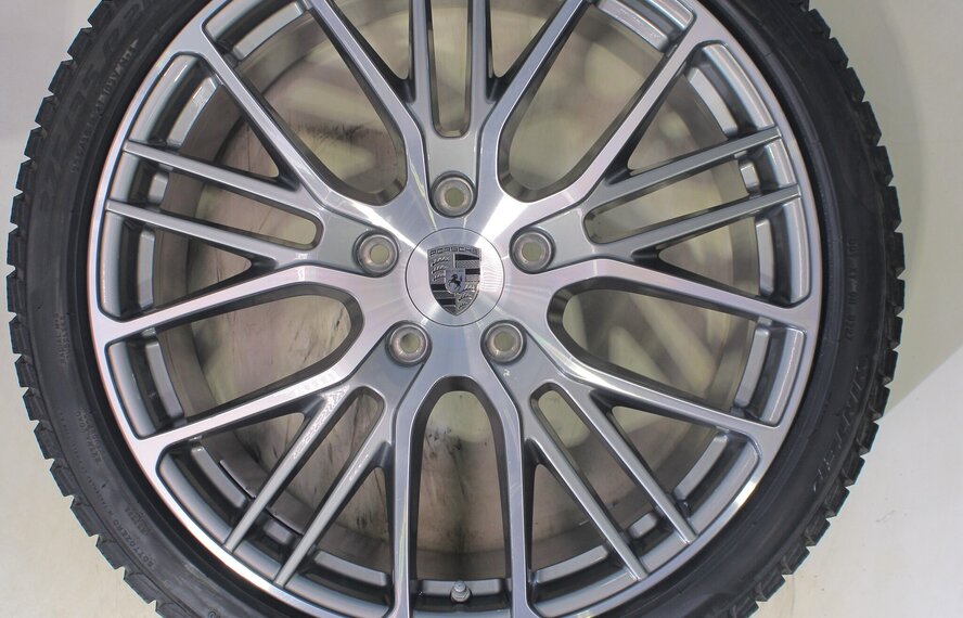 Porsche Porsche Panamera 971 21-Zoll-Felgen Pirelli Winterkompletträder Original