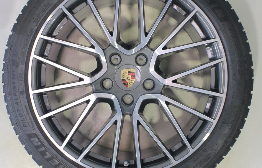 Porsche Porsche Cayenne E3 21-Zoll-Felgen Michelin Winterkompletträder Original