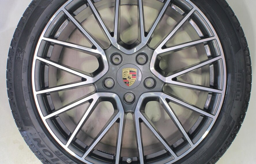 Porsche Porsche Cayenne Coupé 21 Zoll Felgen Pirelli Winterkompletträder Original