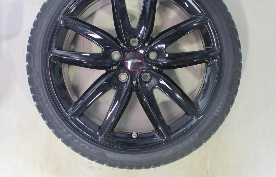 Mini Mini Clubman F54 JCW815 18-Zoll Felgen Pirelli Runflat Winterkompletträder Original