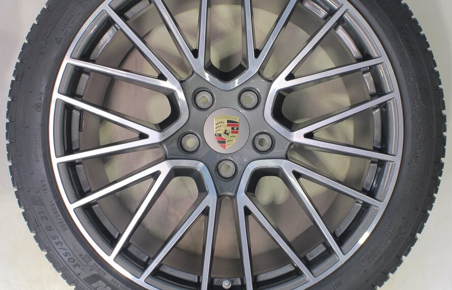 Porsche Porsche Cayenne E3 21-Zoll-Felgen Michelin Winterkompletträder Original