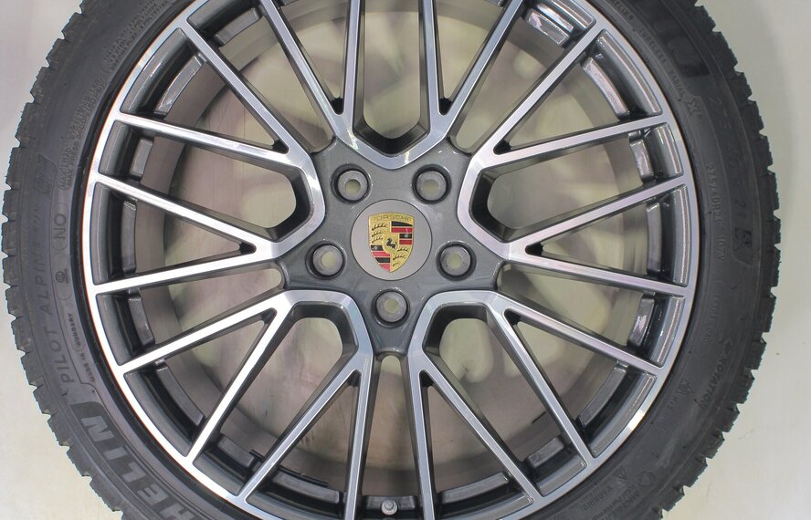 Porsche Porsche Cayenne E3 21-Zoll-Felgen Michelin Winterkompletträder Original