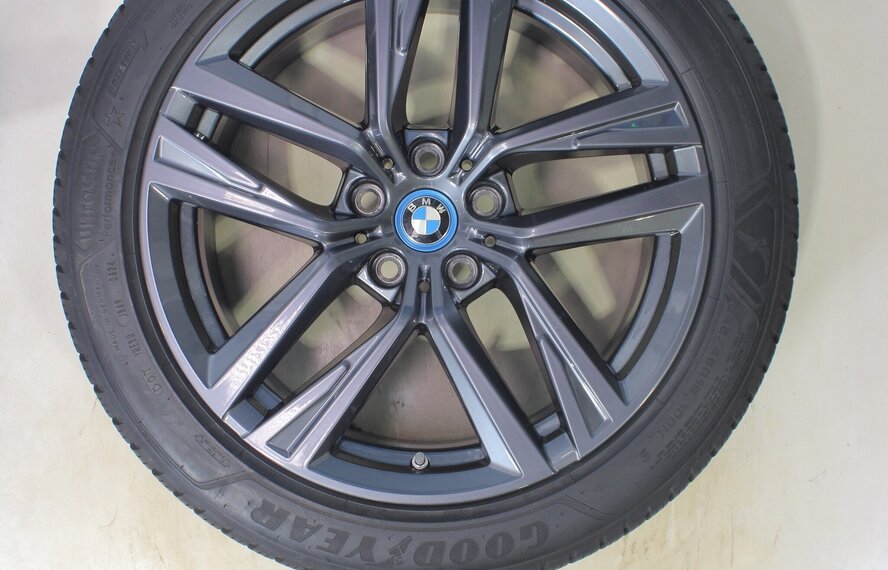 BMW BMW 4er i4 G26 853 18-Zoll-Felgen Goodyear Winterkompletträder Original
