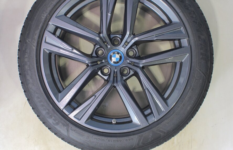 BMW BMW 4er i4 G26 853 18-Zoll-Felgen Goodyear Winterkompletträder Original