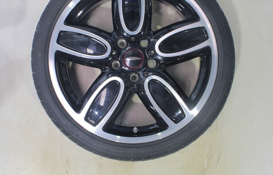 Mini Mini Cooper / S / One / Cabrio F55 F56 F57 JCW563 18-Zoll-Felgen Dunlop Runflat Sommerkompletträder Original