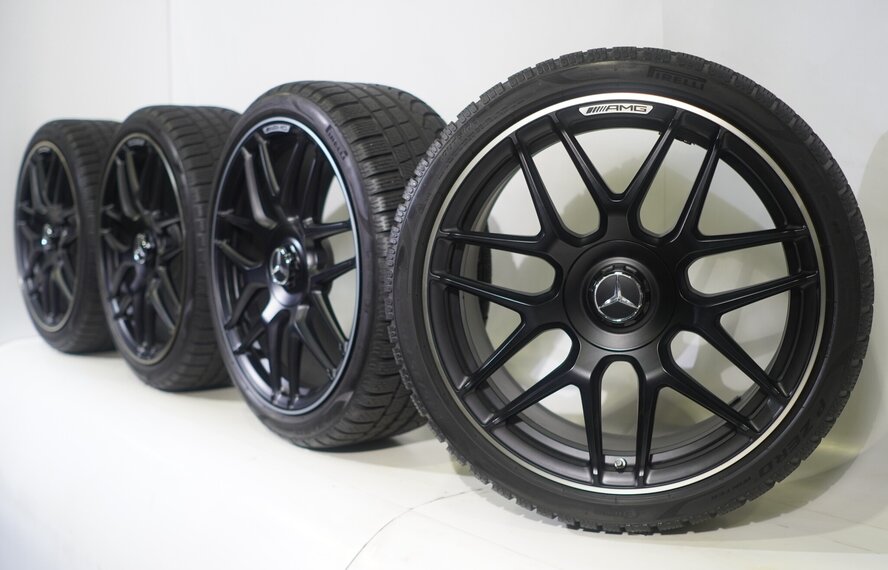 Mercedes Mercedes A45 AMG W177 19-Zoll-Felgen Pirelli Winterkompletträder Original