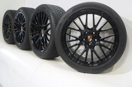 Porsche Porsche Cayenne E3 21-Zoll-Felgen Pirelli Winterkompletträder Original