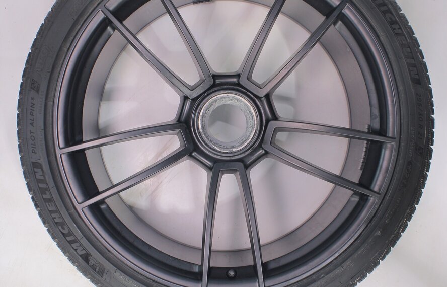 Porsche Porsche 911 992 GTS 20 & 21 Zoll Felgen Michelin Winterkompletträder Original