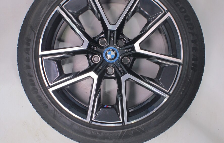 BMW BMW 4er i4 G26 858M 18-Zoll-Felgen Goodyear Winterkompletträder Original