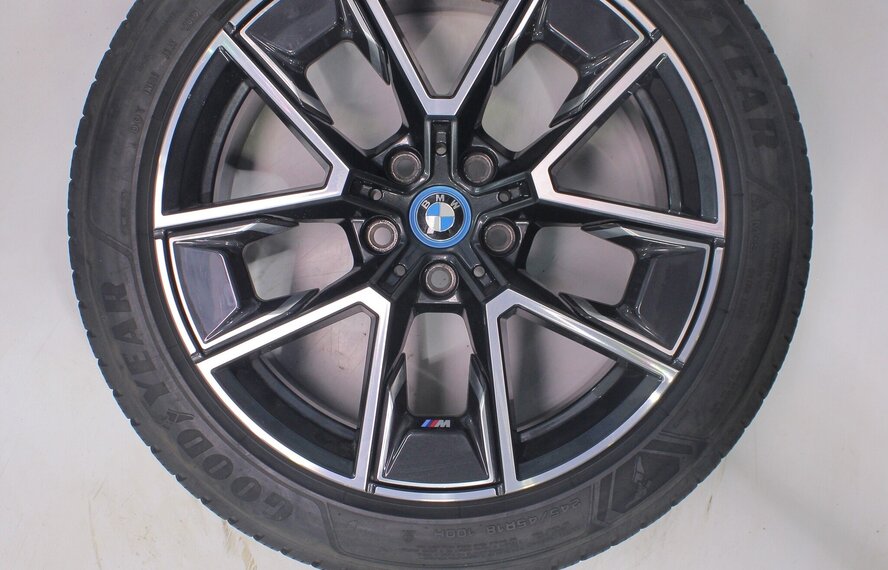 BMW BMW 4er i4 G26 858M 18-Zoll-Felgen Goodyear Winterkompletträder Original