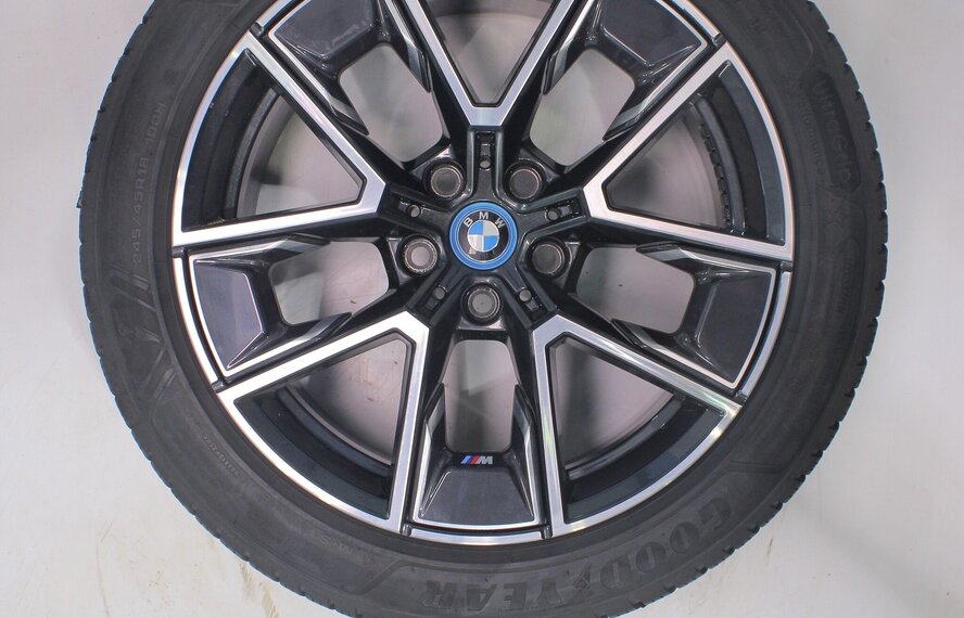BMW BMW 4er i4 G26 858M 18-Zoll-Felgen Goodyear Winterkompletträder Original