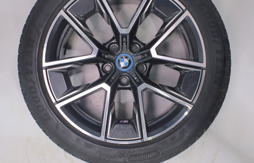 BMW BMW 4er i4 G26 858M 18-Zoll-Felgen Goodyear Winterkompletträder Original