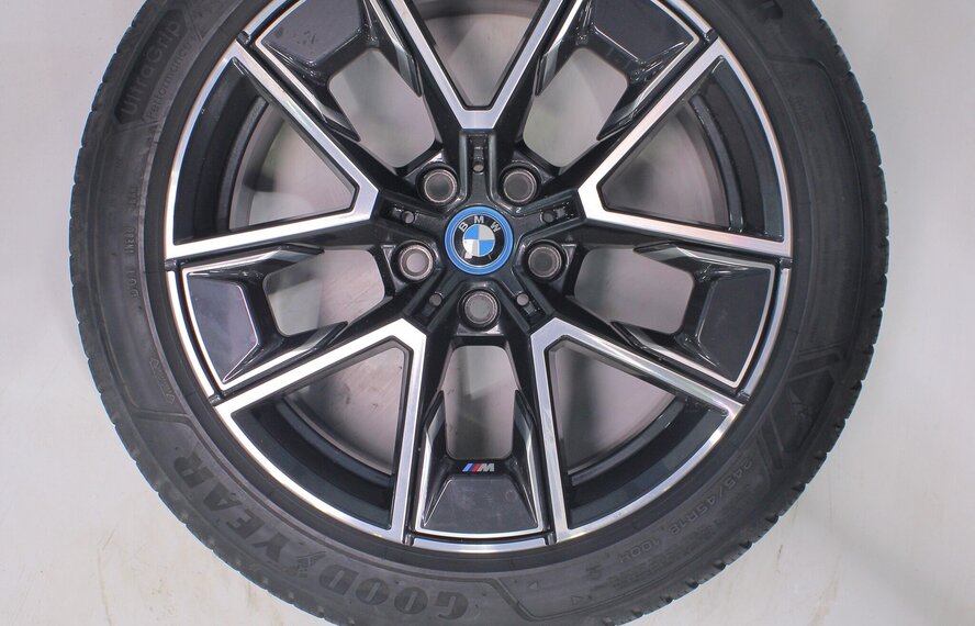 BMW BMW 4er i4 G26 858M 18-Zoll-Felgen Goodyear Winterkompletträder Original