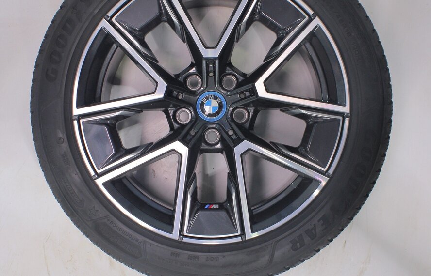 BMW BMW 4er i4 G26 858M 18-Zoll-Felgen Goodyear Winterkompletträder Original
