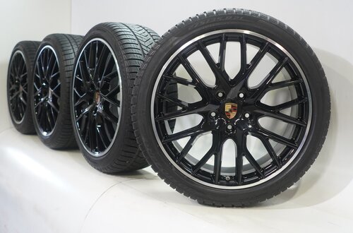 Porsche Porsche Panamera 971 21-Zoll-Felgen Pirelli Winterkompletträder Original