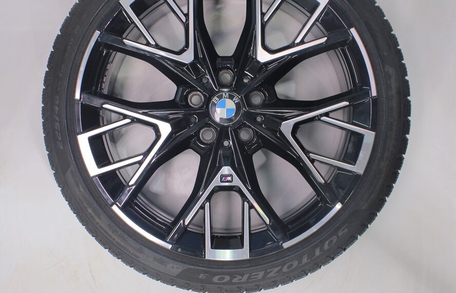 BMW BMW 1er 2er F70 F74 979M 19-Zoll Felgen Pirelli Runflat Winterkompletträder Original