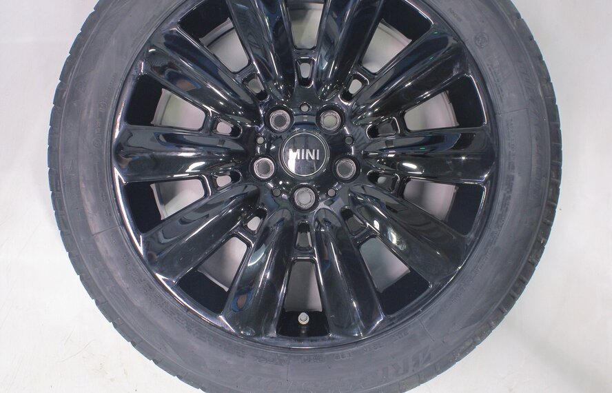 Mini Mini Countryman F60 533 18-Zoll-Felgen Bridgestone Runflat Winterkompletträder Neu Original