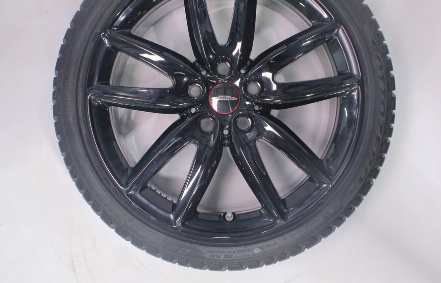 Mini Mini Clubman F54 JCW815 18-Zoll Felgen Pirelli Runflat Winterkompletträder Original