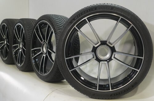 Porsche Porsche 911 992 Turbo S 20 & 21 Zoll Felgen Michelin Winterkompletträder Original