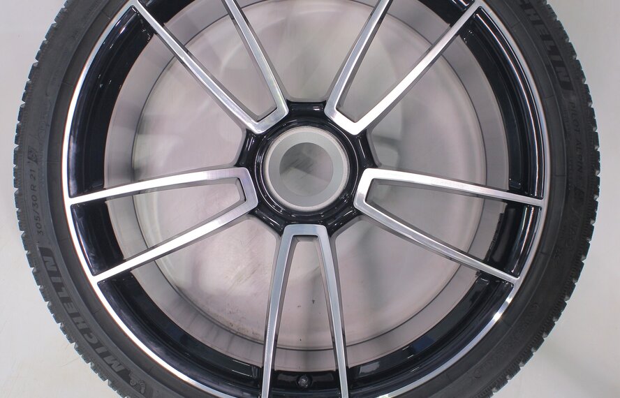Porsche Porsche 911 992 Turbo S 20 & 21 Zoll Felgen Michelin Winterkompletträder Original