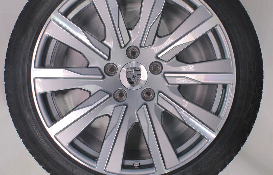 Porsche Porsche Taycan 4S S Turbo 20-Zoll-Felgen Goodyear Winterkompletträder Original