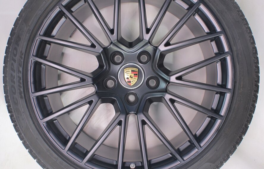 Porsche Porsche Cayenne E3 21-Zoll-Felgen Pirelli Winterkompletträder Original