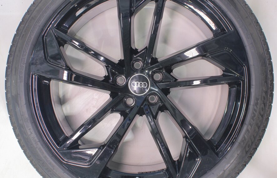 Audi Audi Q7 4M 22-Zoll-Felgen Pirelli Winterkompletträder Original