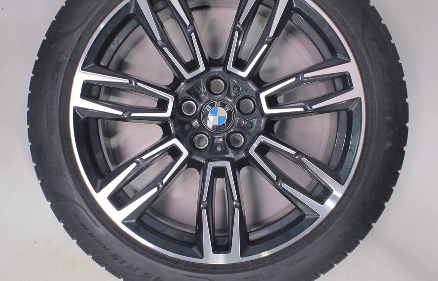 BMW BMW 5er i5 G60 G61 935M 19-Zoll-Felgen Pirelli Winterkompletträder Neu Original