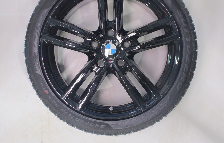 BMW BMW 1 2er F20 F21 F22 F23 719M 18-Zoll-Felgen Pirelli Runflat Winterkompletträder Neu Original
