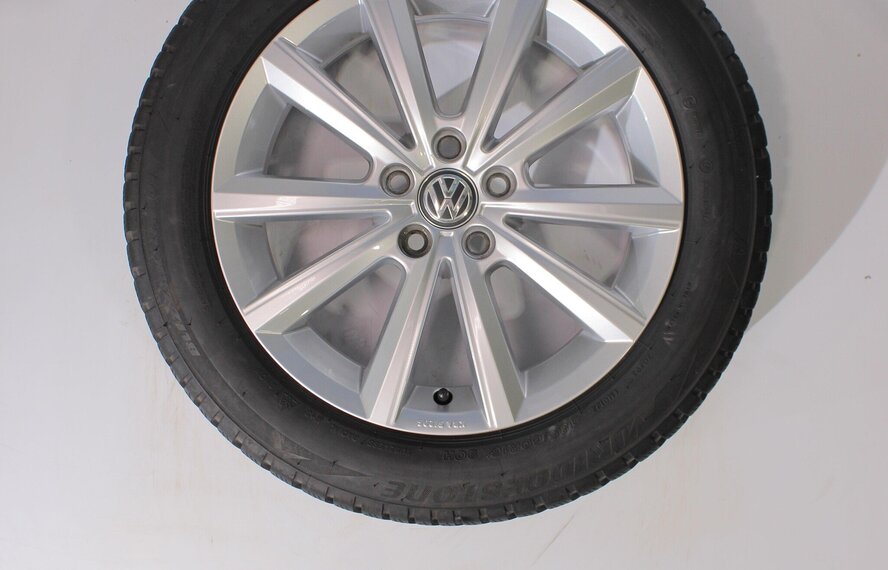 Volkswagen VW Polo 2G 16-Zoll-Felgen Bridgestone Winterkompletträder Original