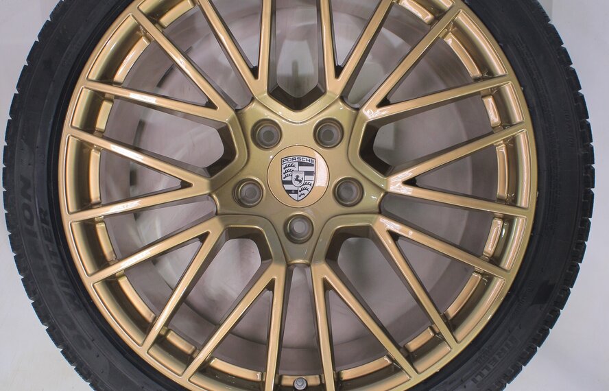 Porsche Porsche Cayenne Coupé 21 Zoll Felgen Pirelli Winterkompletträder Original