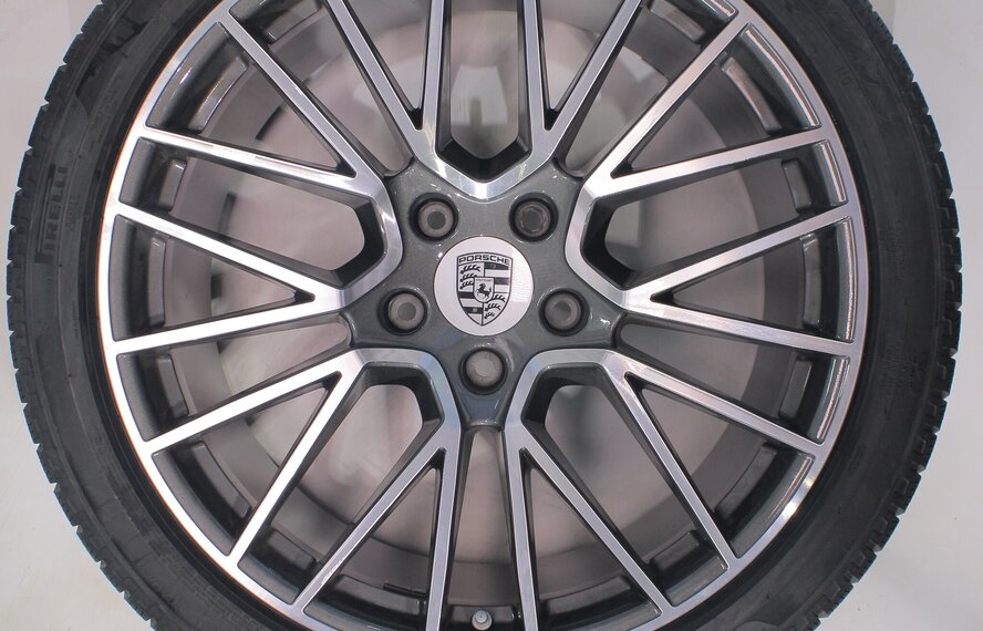 Porsche Porsche Cayenne Coupé 21 Zoll Felgen Pirelli Winterkompletträder Original