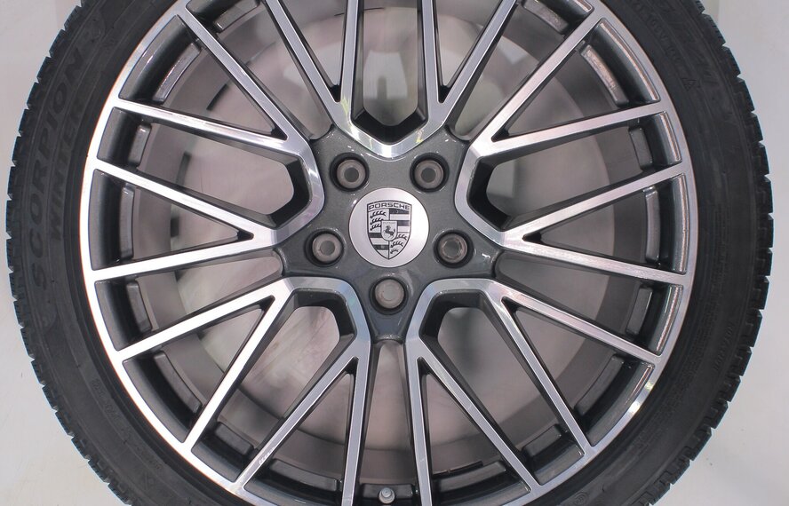 Porsche Porsche Cayenne E3 21-Zoll-Felgen Pirelli Winterkompletträder Original