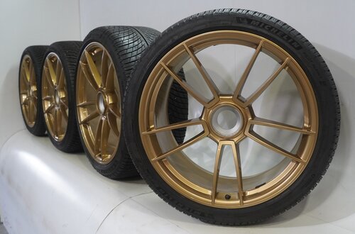 Porsche Porsche 911 992 GTS 20 & 21 Zoll Felgen Michelin Winterkompletträder Original