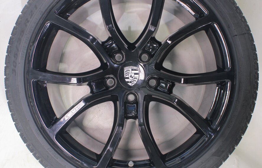 Porsche Porsche Cayenne E3 21 Zoll Felgen Pirelli Winterreifen Original