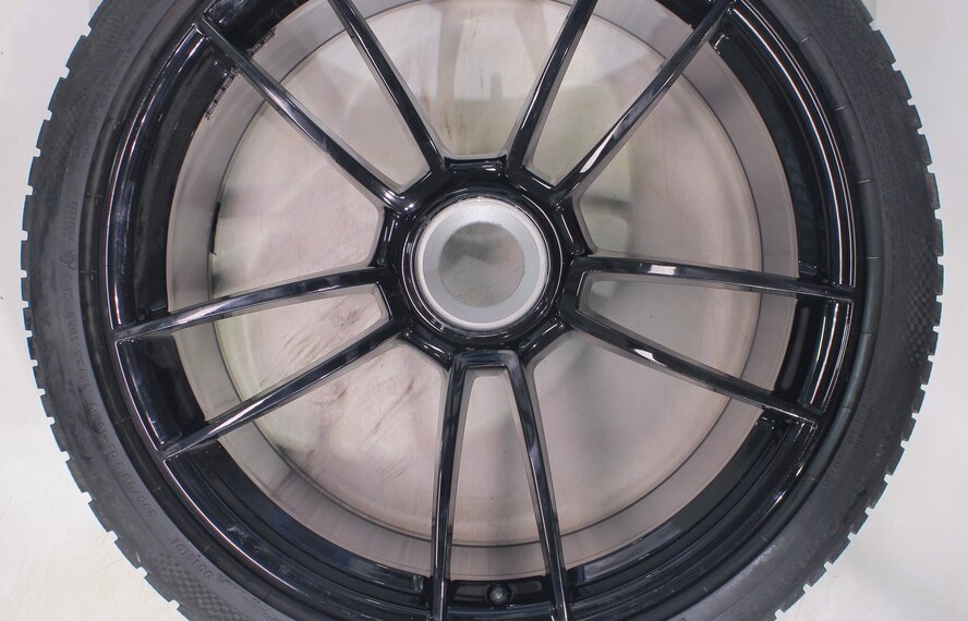 Porsche Porsche 911 992 GTS Turbo S GT3 20 & 21 Zoll Felgen Continental Winterkompletträder Original