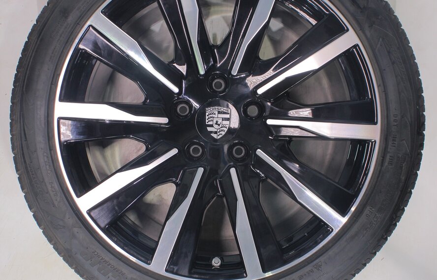 Porsche Porsche Taycan 4S S Turbo 20 Zoll Felgen Goodyear Winterkompletträder Original