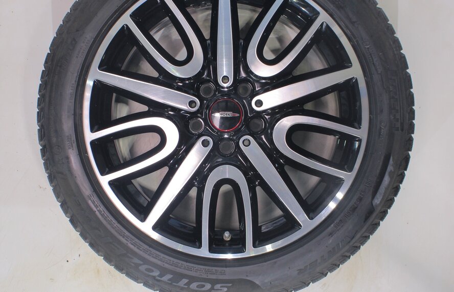 Mini Mini Countryman F60 JCW529 18 Zoll Felgen Pirelli Runflat Winterkompletträder Original