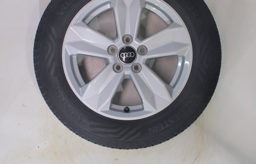 Audi Audi A1 S1 82A 8X 15 Zoll Felgen Vredestein All-Season (4 Jahreszeiten) Original