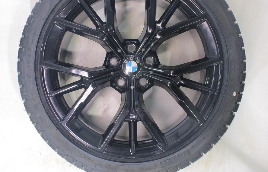 BMW BMW 5 er G30 G31 8 er G14 G15 G16 845M 19 Zoll Felgen Pirelli Runflat Winterkompletträder Neu Original