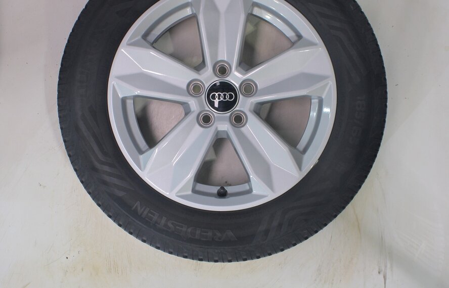 Audi Audi A1 S1 82A 8X 15 Zoll Felgen Vredestein All-Season (4 Jahreszeiten) Original