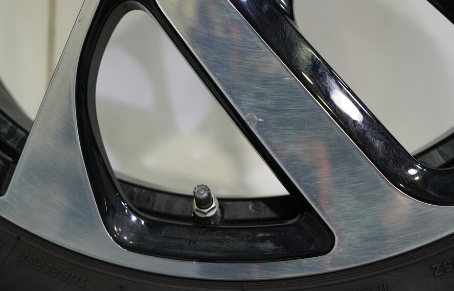 BMW BMW i3 I01 428 19 Zoll Felgen Bridgestone Winterkompletträder Original