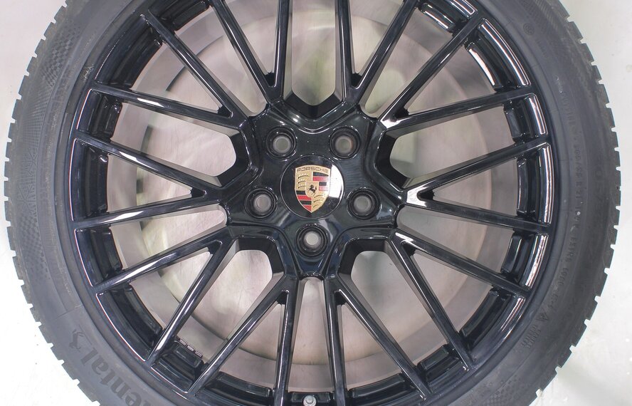 Porsche Porsche Cayenne Coupé 21 Zoll Felgen Continental Winterkompletträder Original