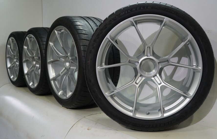 Porsche Porsche 911 992 GTS Turbo S GT3 20 & 21 Zoll Felgen Michelin Sommerkompletträder Neu Original