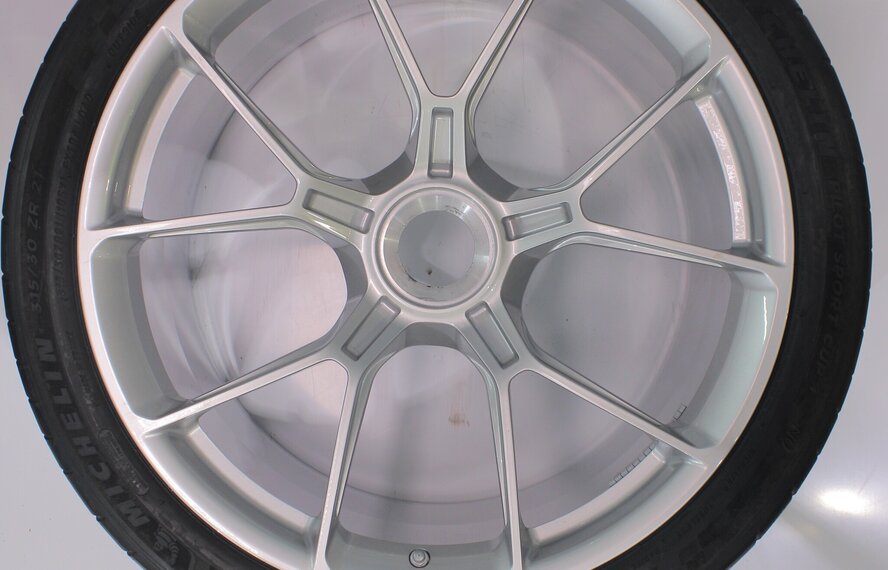 Porsche Porsche 911 992 GTS Turbo S GT3 20 & 21 Zoll Felgen Michelin Sommerkompletträder Neu Original