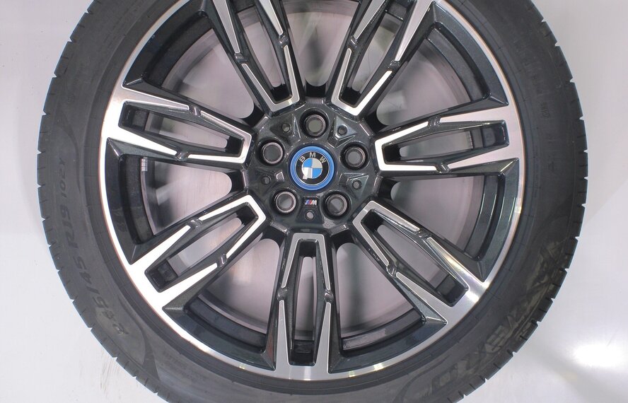BMW BMW 5er i5 G60 G61 935M 19 Zoll Felgen Pirelli Sommerkompletträder Original