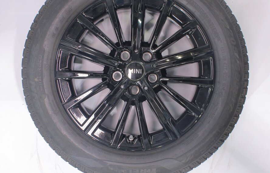 Mini Mini U25 Countryman 833 17 Zoll Felgen Pirelli Winterkompletträder Original