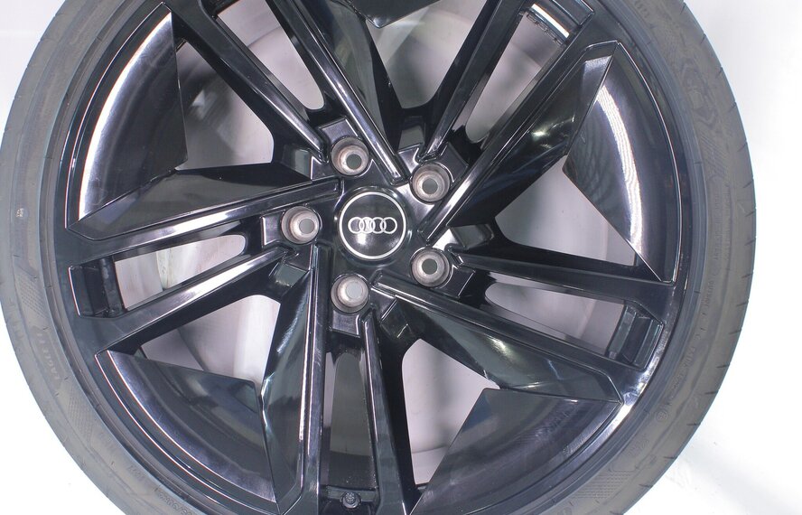 Audi Audi e-tron GT 21 Zoll Felgen Goodyear Sommerkompletträder Original