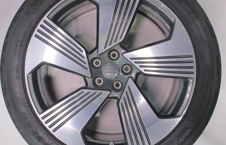 Audi Audi e-tron GE Q8 e-tron 21 Zoll Felgen Goodyear Sommerkompletträder Original